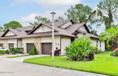 121 Dovecote Ln, Daytona Beach, FL 32114