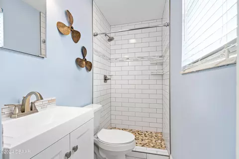 Bath - 120 Imperial Heights Dr, Ormond Beach, FL 32176 photo 2 of 3