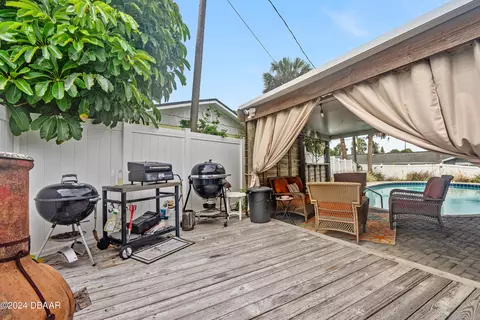 Exterior - 120 Imperial Heights Dr, Ormond Beach, FL 32176 photo 1 of 5