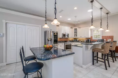 Kitchen - 1512 Kilrush Dr, Ormond Beach, FL 32174 photo 2 of 5