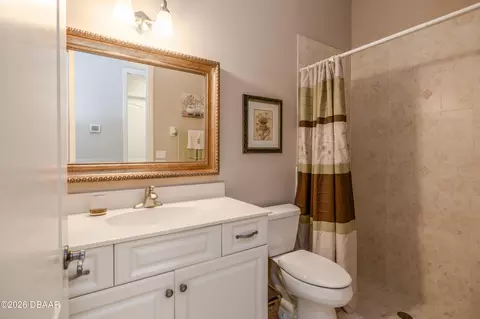 Bath - 1512 Kilrush Dr, Ormond Beach, FL 32174 photo 4 of 5