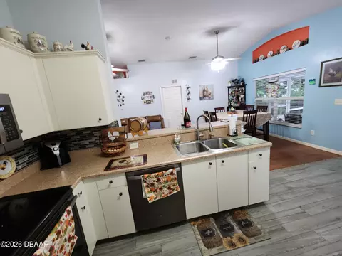 Kitchen - 1976 Myrtle Jo Dr, Ormond Beach, FL 32174 photo 7 of 9