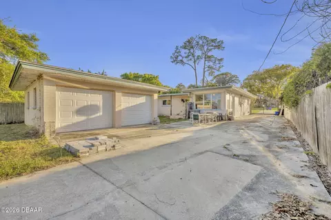 Exterior - 715 Alcazar Ave, Ormond Beach, FL 32174 photo 1 of 11