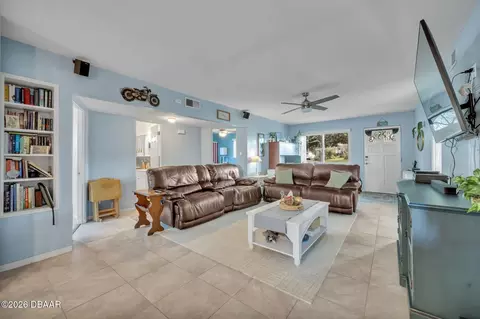 Living - 715 Alcazar Ave, Ormond Beach, FL 32174 photo 1 of 3