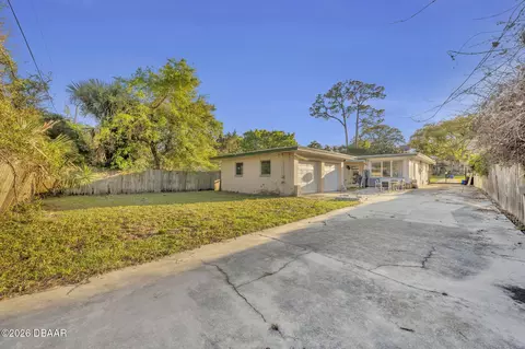 Exterior - 715 Alcazar Ave, Ormond Beach, FL 32174 photo 4 of 11