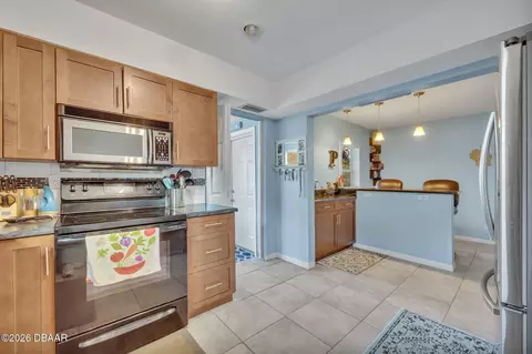 Kitchen - 715 Alcazar Ave, Ormond Beach, FL 32174 photo 4 of 5