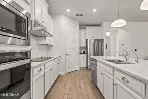 Kitchen - 2853 Monaghan Dr, Ormond Beach, FL 32174 photo 3 of 6