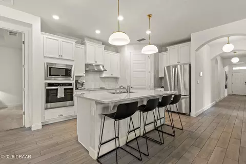 Kitchen - 2853 Monaghan Dr, Ormond Beach, FL 32174 photo 2 of 6