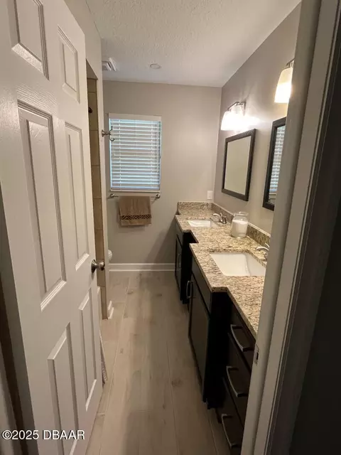 Bath - 595 Andrews St, Ormond Beach, FL 32174 photo 3 of 3
