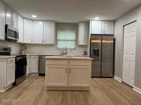 Kitchen - 595 Andrews St, Ormond Beach, FL 32174 photo 1 of 1