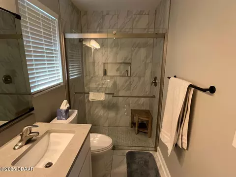 Bath - 595 Andrews St, Ormond Beach, FL 32174 photo 1 of 3