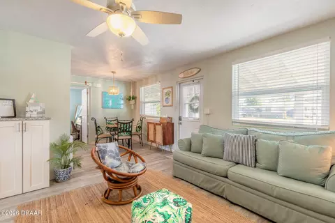 Living - 42 Brooks Dr, Ormond Beach, FL 32176 photo 3 of 3