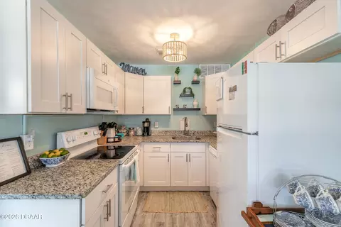 Kitchen - 42 Brooks Dr, Ormond Beach, FL 32176 photo 2 of 3