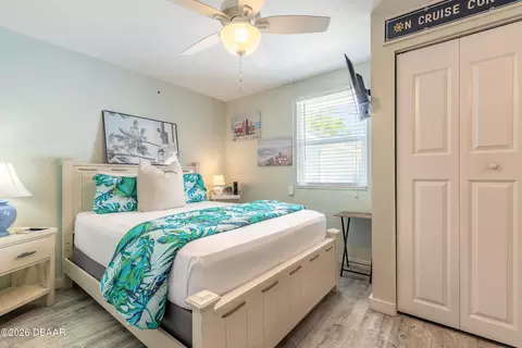 Bedroom - 42 Brooks Dr, Ormond Beach, FL 32176 photo 3 of 4
