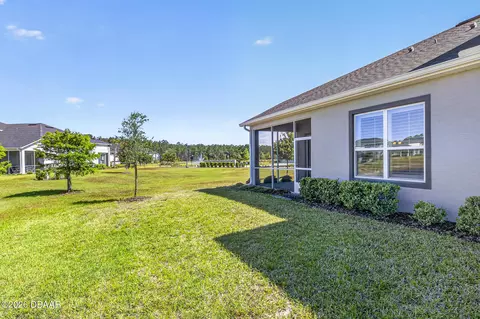 Exterior - 10 Newhaven Ln, Ormond Beach, FL 32174 photo 8 of 9