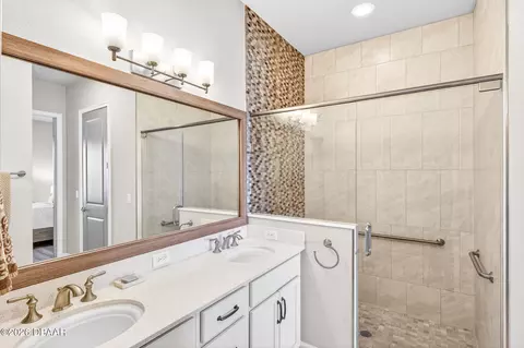 Bath - 10 Newhaven Ln, Ormond Beach, FL 32174 photo 1 of 3