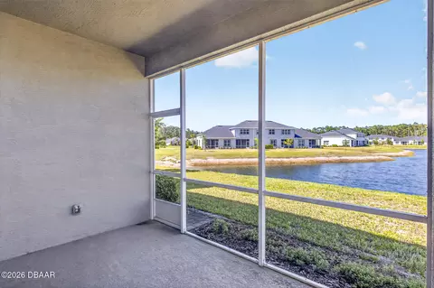 Exterior - 10 Newhaven Ln, Ormond Beach, FL 32174 photo 5 of 9