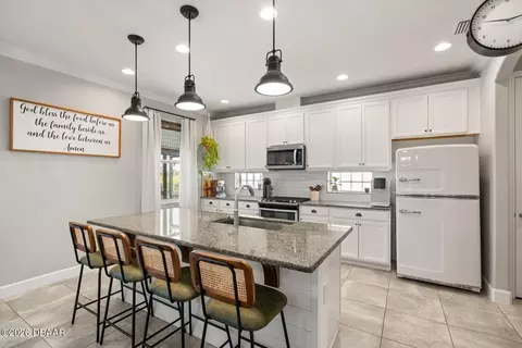 Kitchen - 2821 Casterton Dr, Melbourne, FL 32940 photo 1 of 4