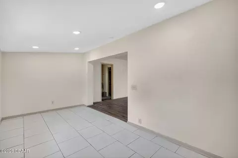 Living - 1060 E Patrick Cir, Daytona Beach, FL 32117 photo 14 of 14