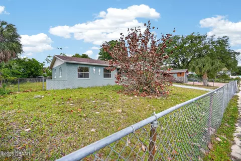 Exterior - 1060 E Patrick Cir, Daytona Beach, FL 32117 photo 16 of 16