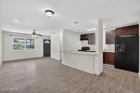 Living - 1060 E Patrick Cir, Daytona Beach, FL 32117 photo 13 of 14