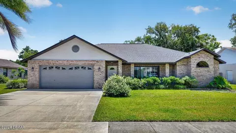905 Oetter Dr, South Daytona, FL 32119
