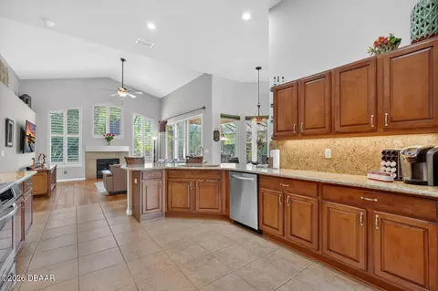 Kitchen - 1269 Harwick Ln, Ormond Beach, FL 32174 photo 3 of 5