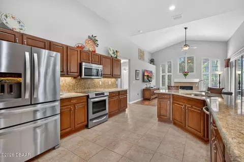 Kitchen - 1269 Harwick Ln, Ormond Beach, FL 32174 photo 2 of 5