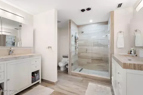 Bath - 1329 Oak Forest Dr, Ormond Beach, FL 32174 photo 2 of 7