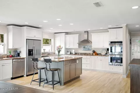 Kitchen - 1329 Oak Forest Dr, Ormond Beach, FL 32174 photo 3 of 9