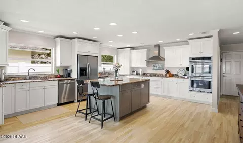 Kitchen - 1329 Oak Forest Dr, Ormond Beach, FL 32174 photo 2 of 9