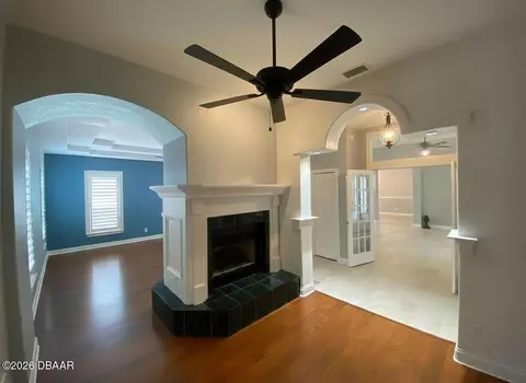 Living - 1452 Pecos Dr, Ormond Beach, FL 32174 photo 5 of 9