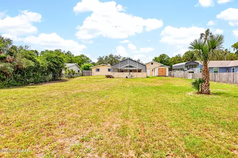 Exterior - 1139 Roberts St, Ormond Beach, FL 32174 photo 10 of 14