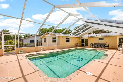Exterior - 1139 Roberts St, Ormond Beach, FL 32174 photo 8 of 14