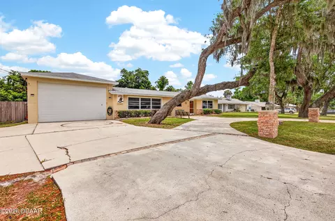 Exterior - 1139 Roberts St, Ormond Beach, FL 32174 photo 1 of 14