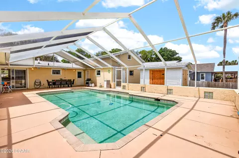 Exterior - 1139 Roberts St, Ormond Beach, FL 32174 photo 7 of 14