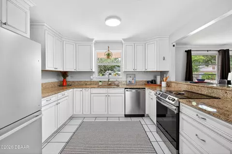 Kitchen - 1139 Roberts St, Ormond Beach, FL 32174 photo 2 of 5