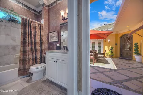 Bath - 6 Old Canyon Ln, Ormond Beach, FL 32174 photo 2 of 12