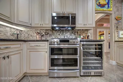 Kitchen - 6 Old Canyon Ln, Ormond Beach, FL 32174 photo 3 of 6