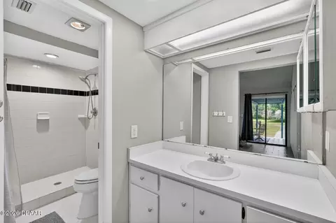 Bath - 26 Baymeadow Ct, Ormond Beach, FL 32174 photo 1 of 4