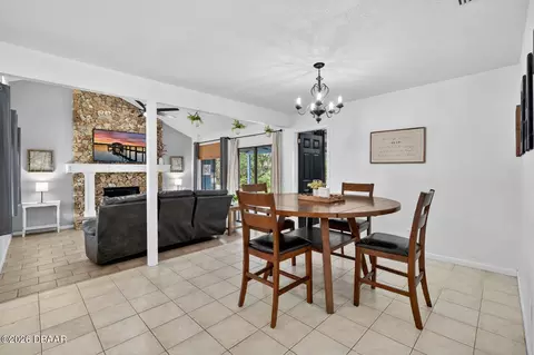 Dining - 26 Baymeadow Ct, Ormond Beach, FL 32174 photo 5 of 6