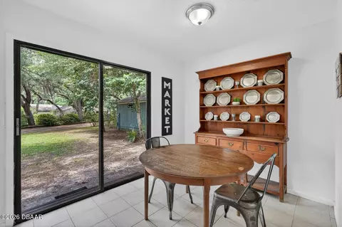 Dining - 26 Baymeadow Ct, Ormond Beach, FL 32174 photo 6 of 6