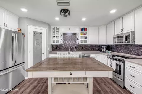 Kitchen - 190 County Road 35, Bunnell, FL 32110 photo 2 of 2