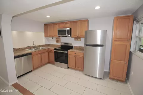 Kitchen - 640 N Nova Rd, Ormond Beach, FL 32174 photo 2 of 5
