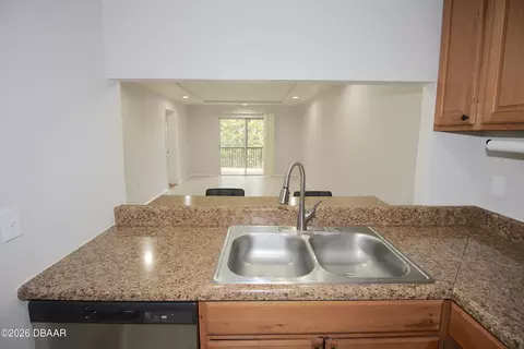Kitchen - 640 N Nova Rd, Ormond Beach, FL 32174 photo 4 of 5