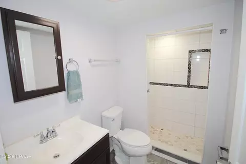 Bath - 640 N Nova Rd, Ormond Beach, FL 32174 photo 2 of 2