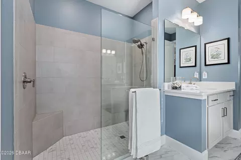 Bath - 1391 Arklow Cir, Ormond Beach, FL 32174 photo 4 of 9