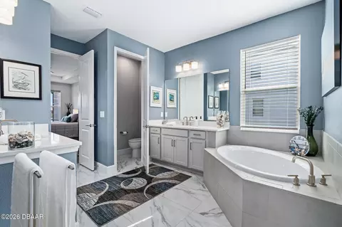 Bath - 1391 Arklow Cir, Ormond Beach, FL 32174 photo 3 of 9