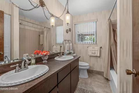 Bath - 134 Dianne Dr, Ormond Beach, FL 32176 photo 3 of 4