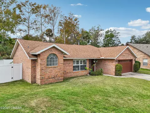 Exterior - 2 Queen Ann Ct, Ormond Beach, FL 32174 photo 3 of 8